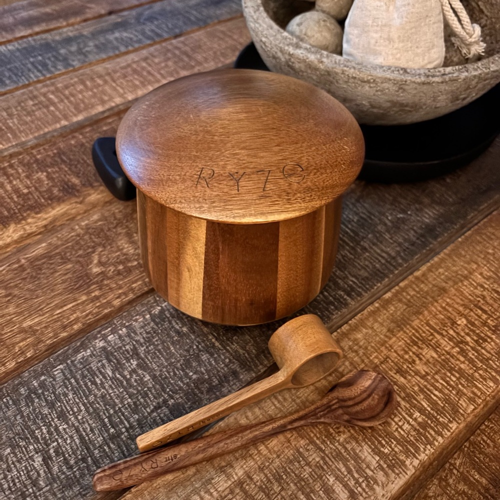 Ryze Wooden Spice Container with Lid and Spoons - Brand New